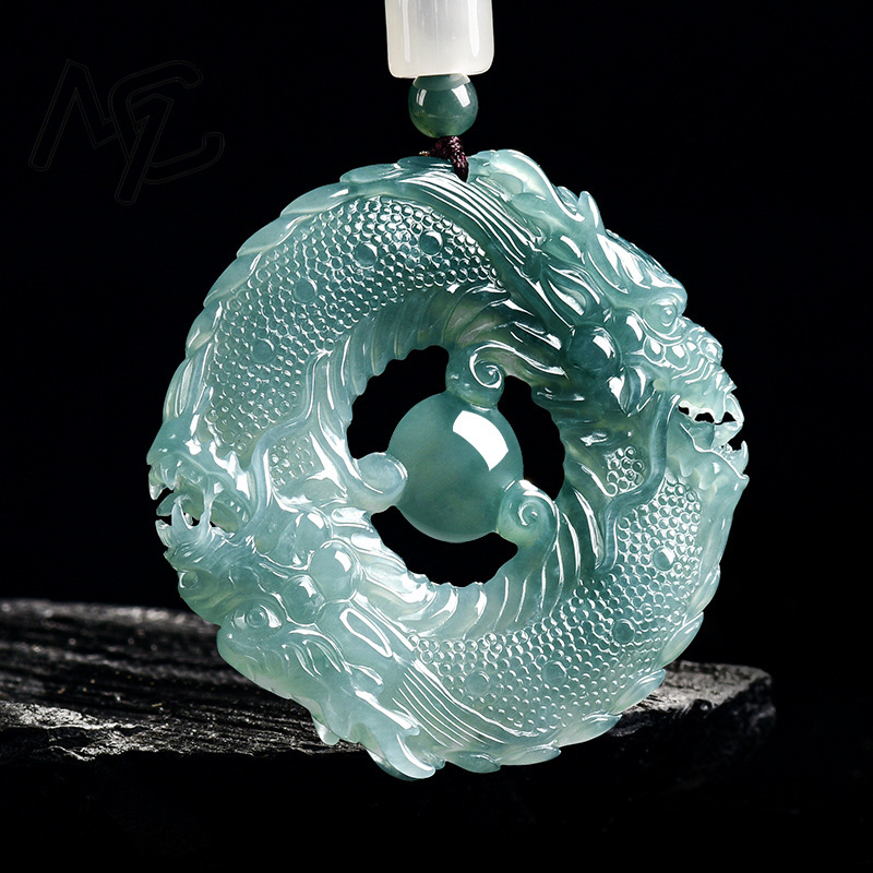 Collier pendentif en jade bleu - Jewelry & Watches Ltd avis et prix