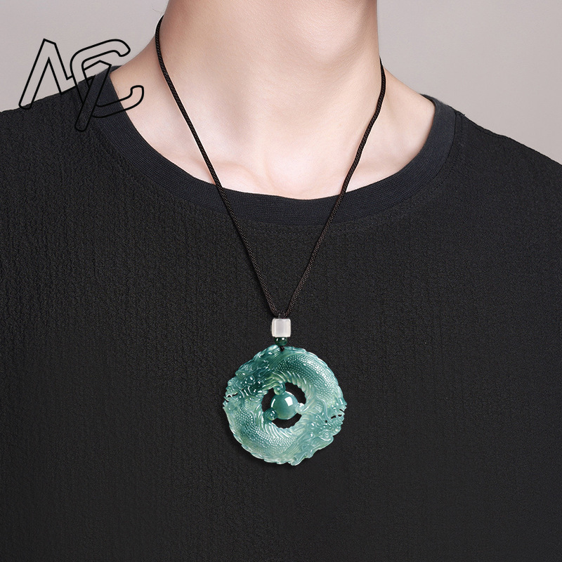 Collier pendentif en jade bleu - Jewelry & Watches Ltd avis et prix