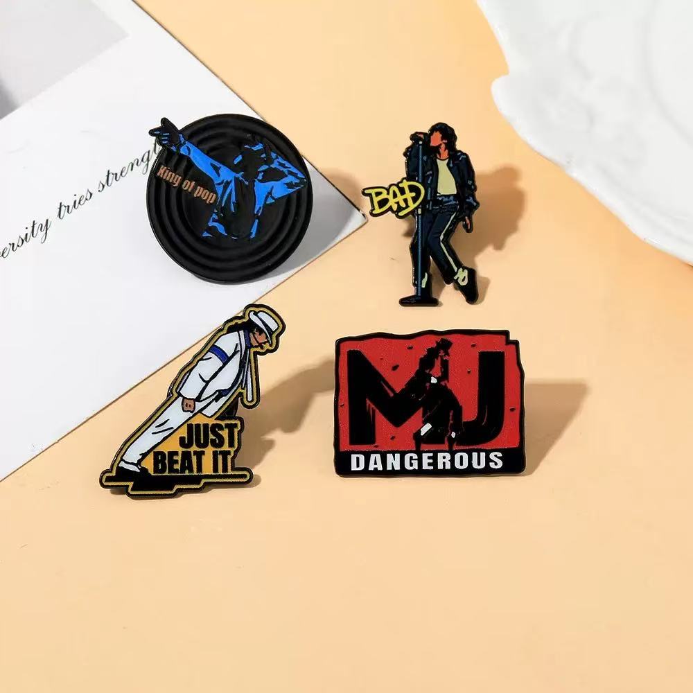 Lot de 4 épingles en émail de  - Vintage Brooch Pin avis et prix