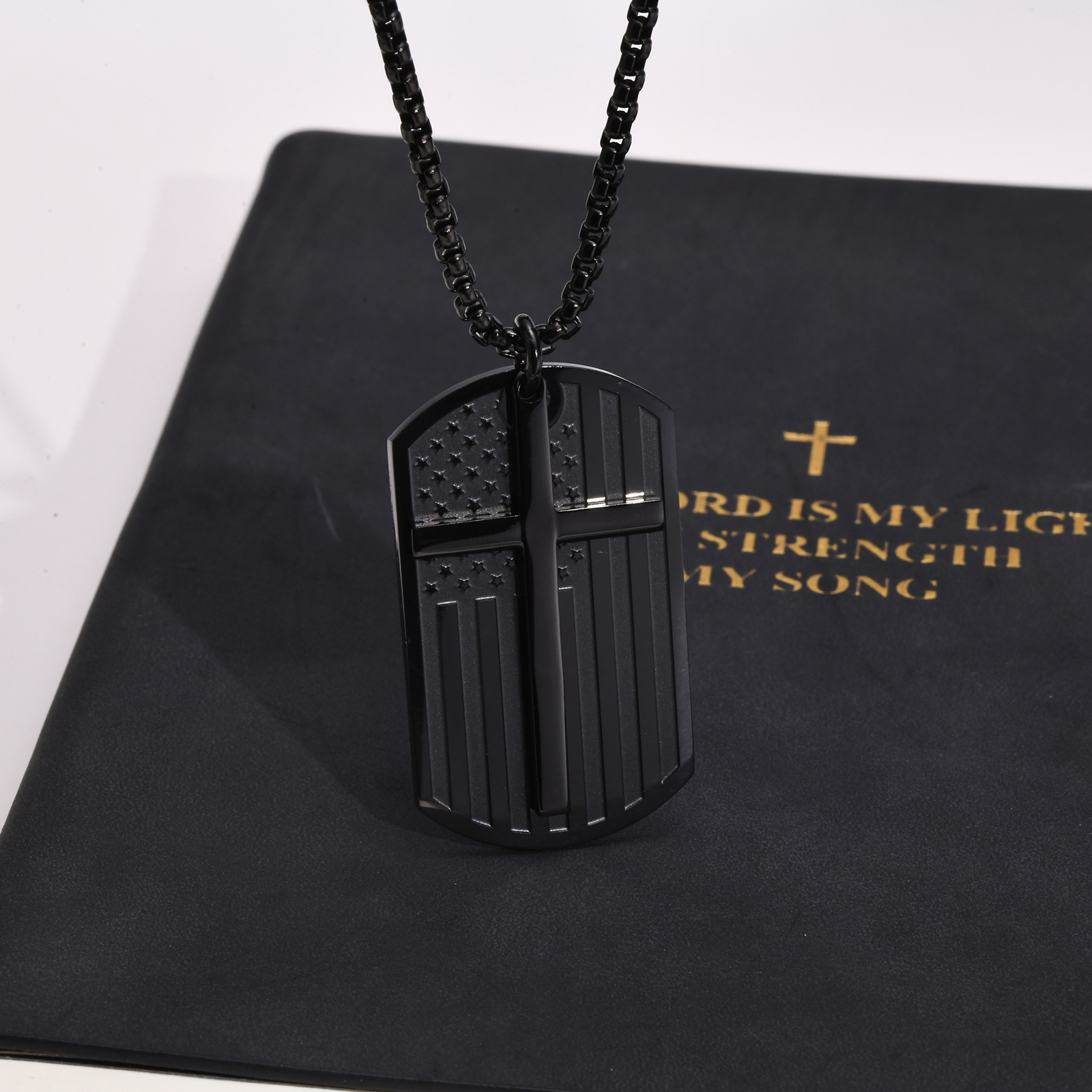 Colliers croix noire pour homm - Mens Dog Tag Necklace avis et prix