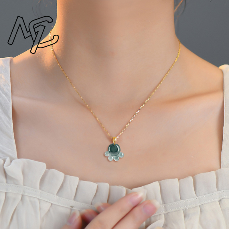 Collier pendentif patte de cha - Jewelry & Watches Ltd avis et prix